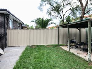 Colorbond Single Gate built along side a new Colorbond Fence