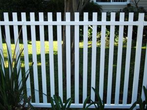White vertical picket panel, 1.5 m
